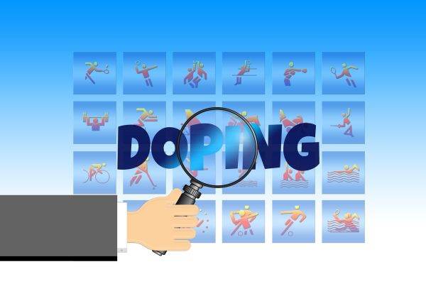 Sute de sportivi ruşi, sancţionaţi pentru dopaj